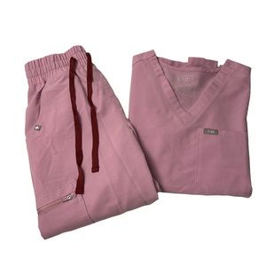 BUNDLE, FIFTEEN pairs of Figs scrubs!